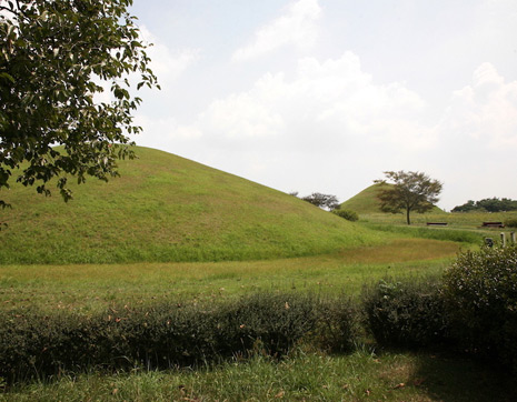 Naju Bannam Historical Tombs2
